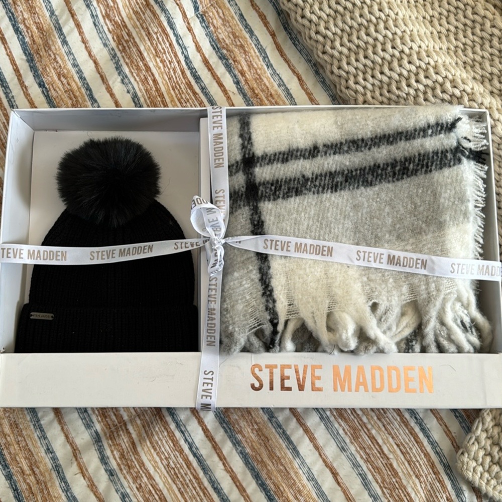 Steve Madden winter hat and scarf set!  Brand new